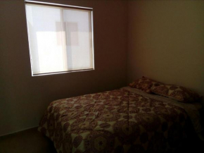 Отель Executive Suites Apto-Shared House  Монтерей